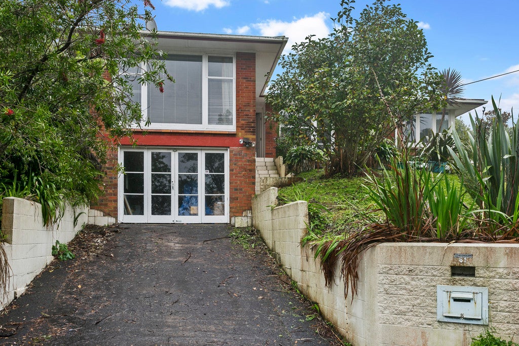 61 Shetland Street, Glen Eden, Auckland - Carousel 1