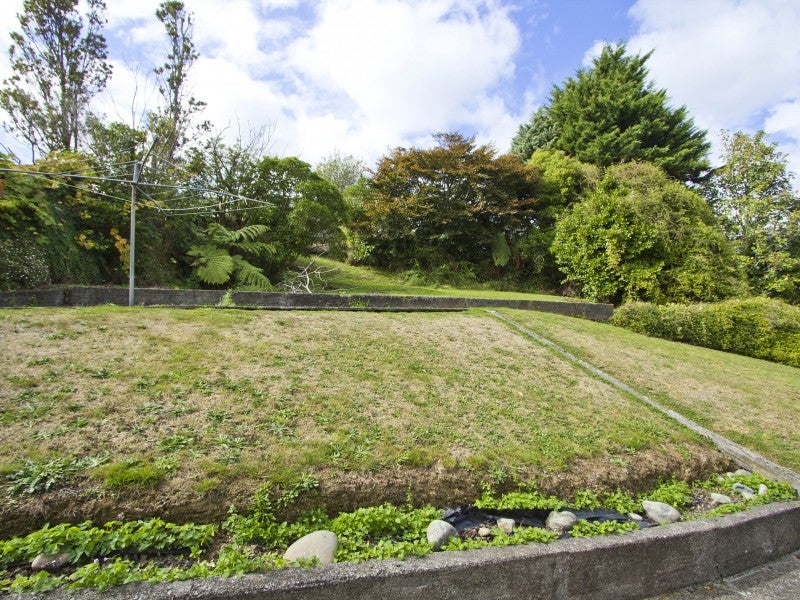 50 Bird Grove, Stokes Valley, Lower Hutt - Carousel 22