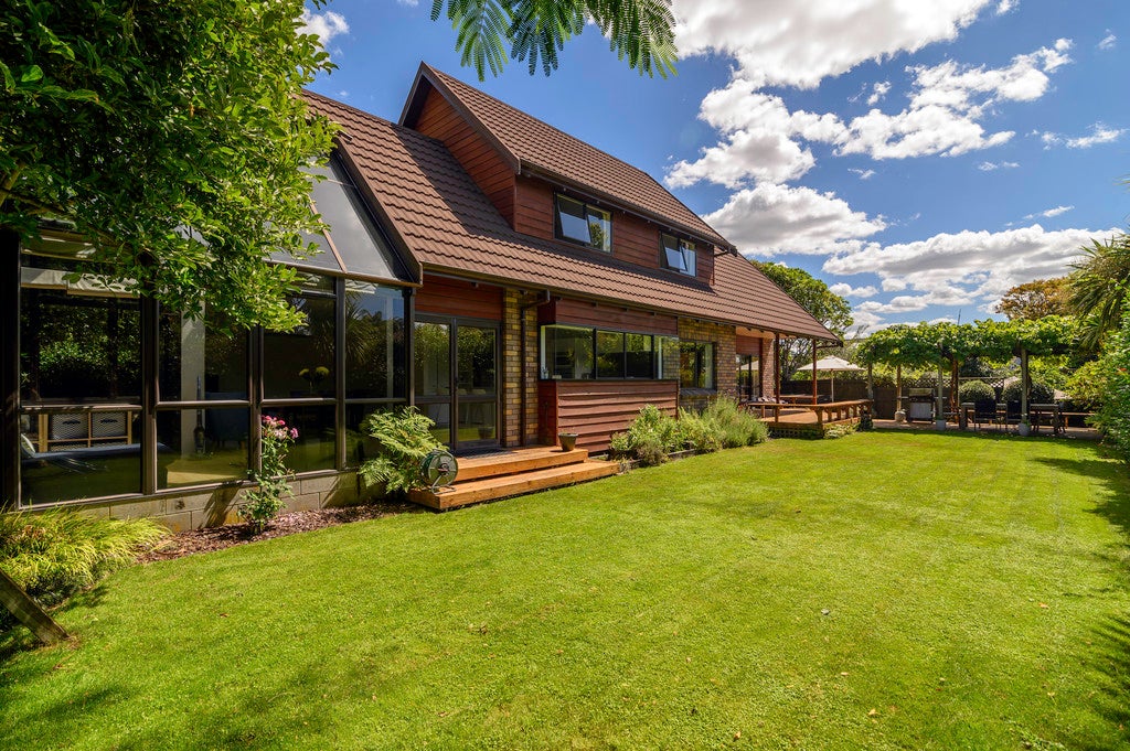 10 Shane Place, Lynmore, Rotorua - Carousel 2