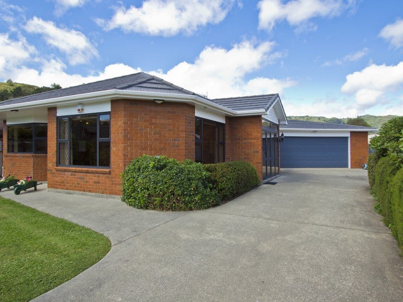 235 Stokes Valley Road, Stokes Valley, Lower Hutt - Carousel 1