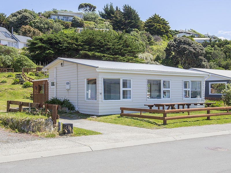 98 Jetty Road, Castlepoint - Carousel 2