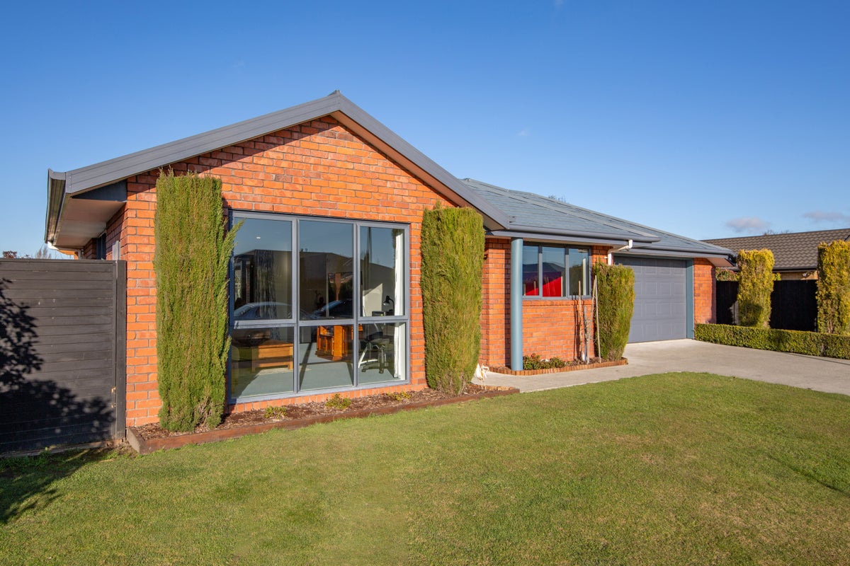 15 Greenmeadow Gardens, Belfast, Christchurch - Carousel 2