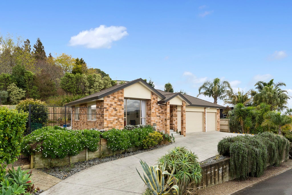 96 Albero Drive, Ohauiti, Tauranga - Carousel 1