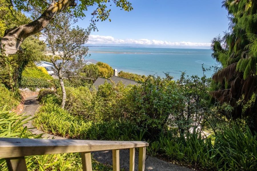 3 Grenville Terrace, Moana, Nelson - Carousel 11