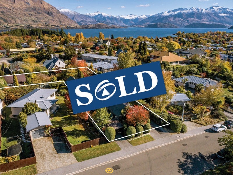 68 Totara Terrace, Wanaka - Carousel 1