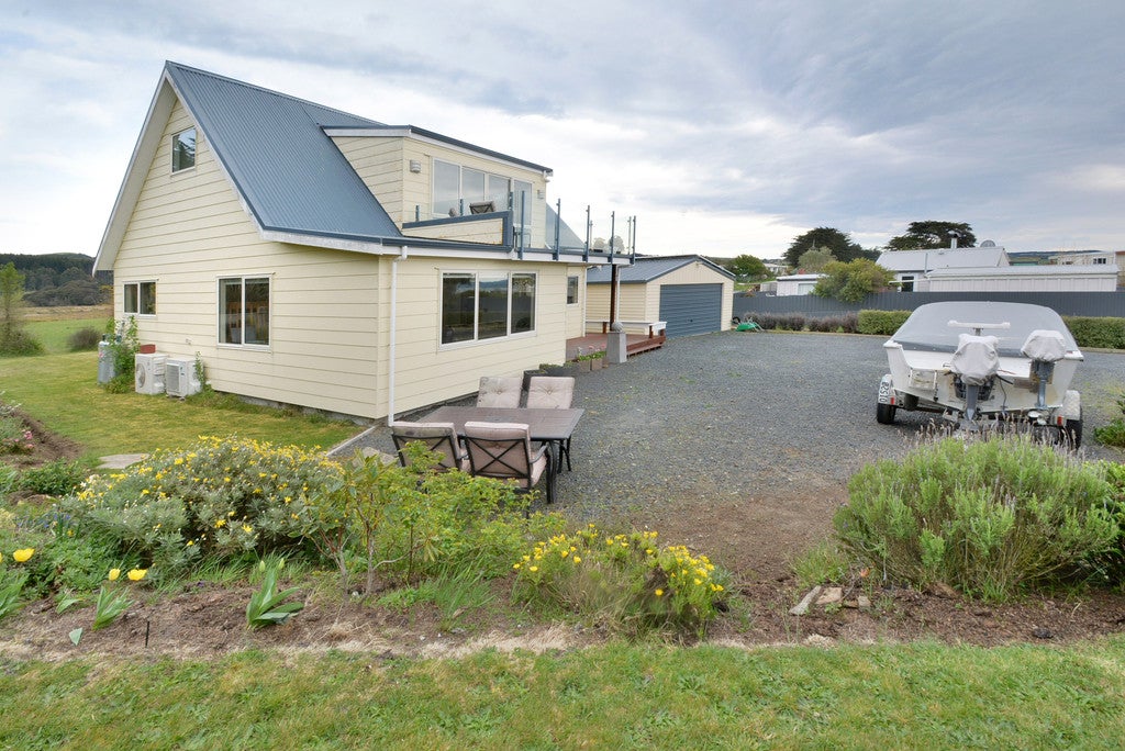196 Moturata Road, Brighton - Carousel 1