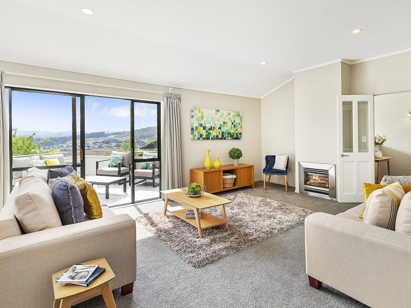 9 Bishops Glen, Tawa, Wellington - Carousel 2