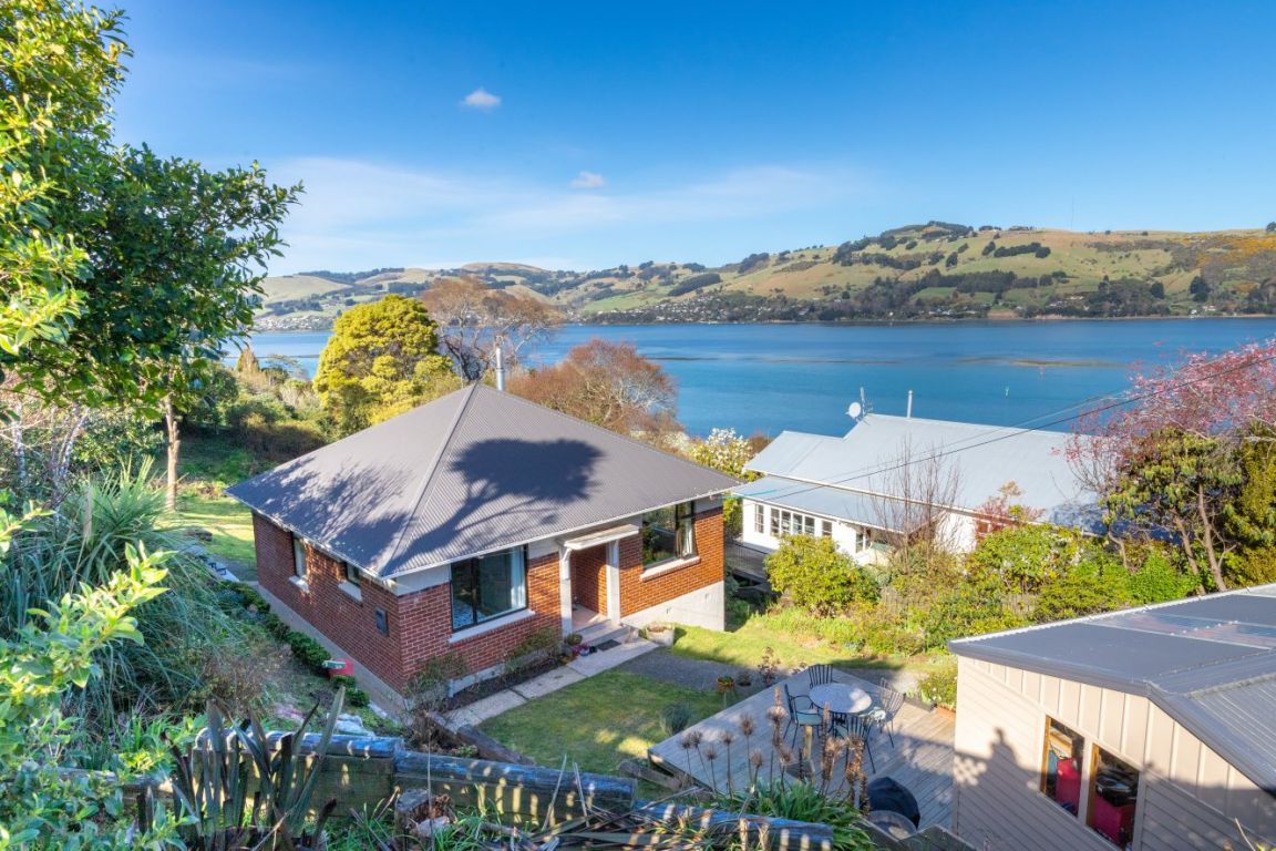 16 De Lacy Street, Maia, Dunedin - Carousel 1