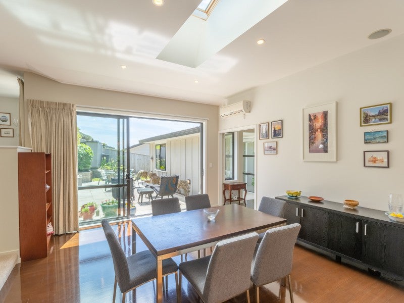 8 Dusky Crescent, Aotea, Porirua - Carousel 2