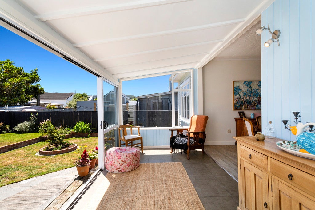 1 King Street, Petone, Lower Hutt - Carousel 1