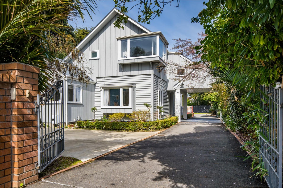 116 Woburn Road, Woburn, Lower Hutt - Carousel 1