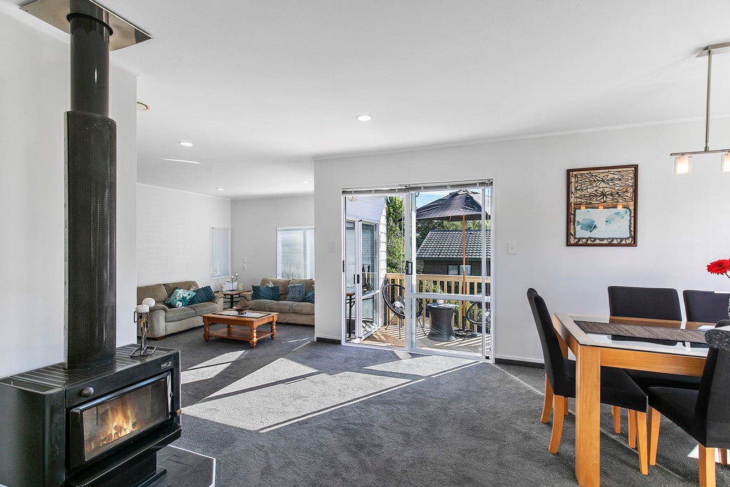 55 Vintage Drive, Henderson, Auckland - Carousel 2