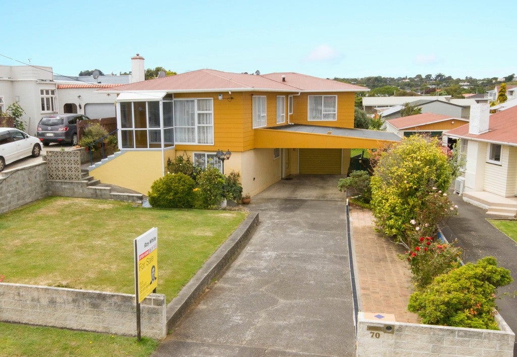 70 Surrey Road, Springvale, Whanganui - Carousel 1