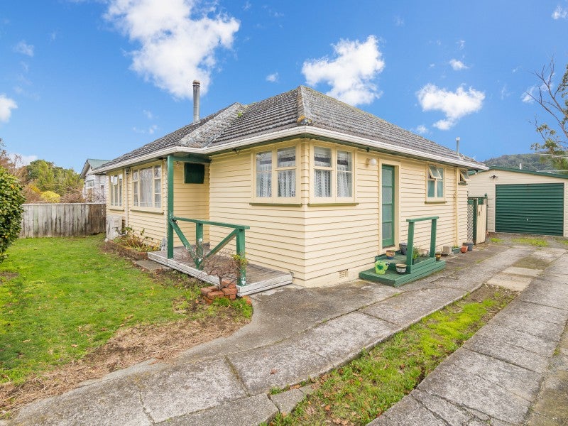 511 Fergusson Drive, Trentham, Upper Hutt - Carousel 1