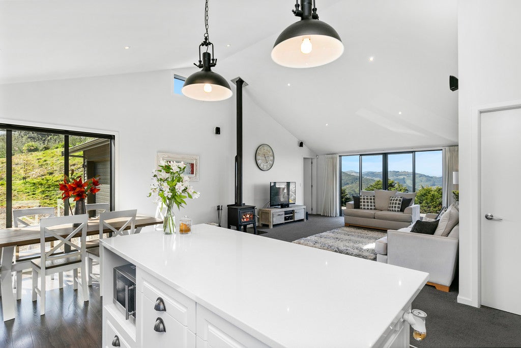 346 Horokiwi Road, Horokiwi, Wellington - Carousel 2