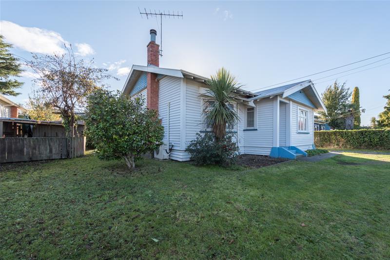 144 Charles Street, Blenheim - Carousel 1