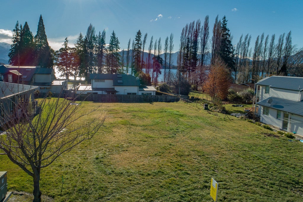 7 Jessies Crescent, Wanaka - Carousel 1