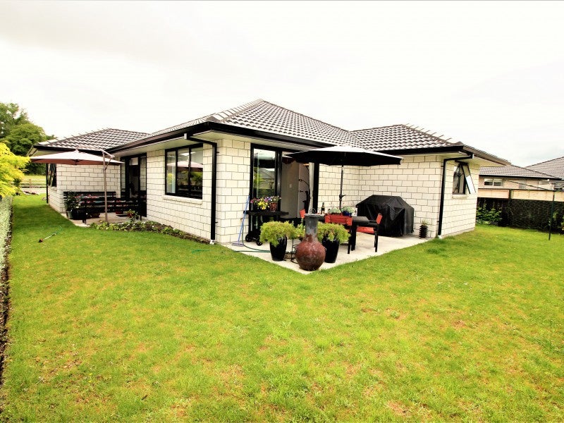 37 Plescher Crescent, Leamington, Cambridge - Carousel 2