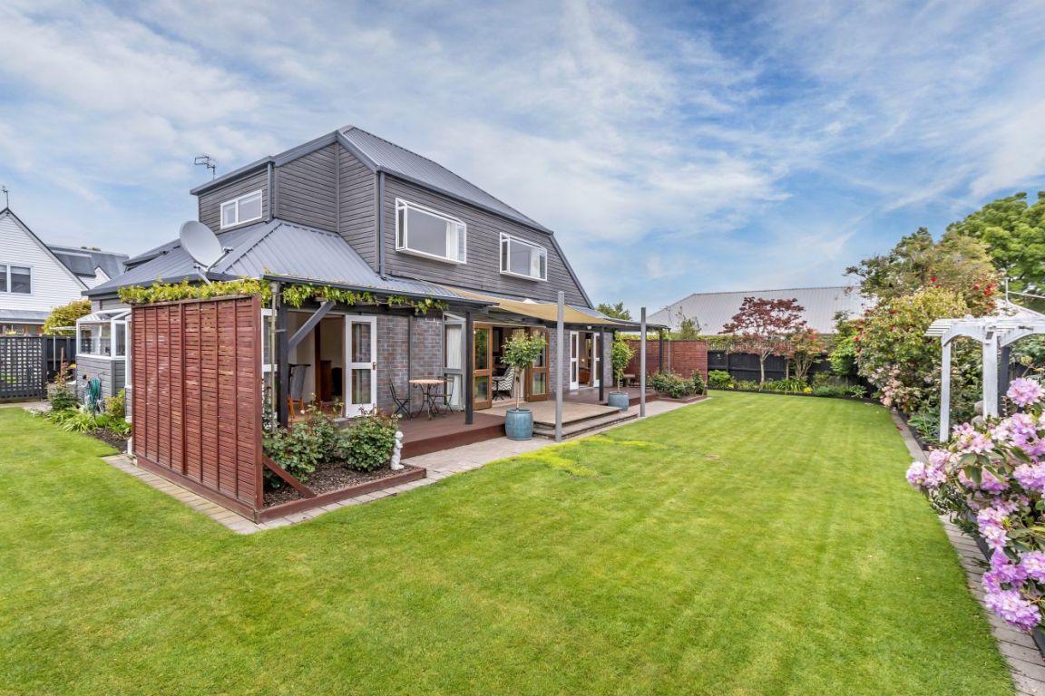 20 Pyatt Place, Redwood, Christchurch - Carousel 2