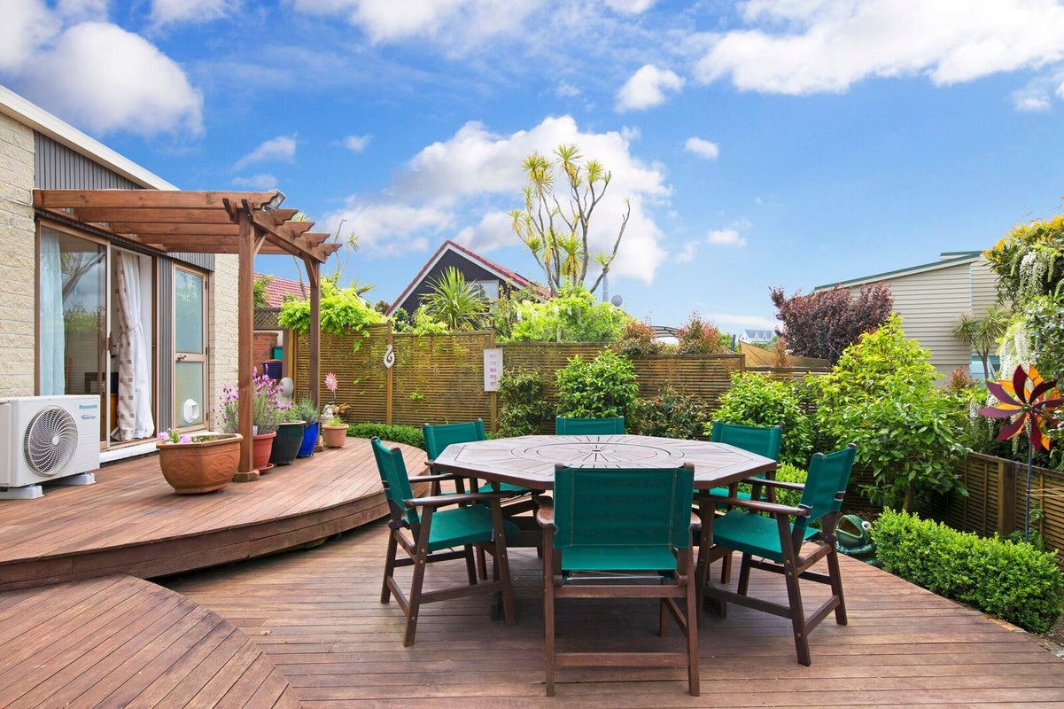 1/21 Davita Place, Farm Cove, Auckland - Carousel 21