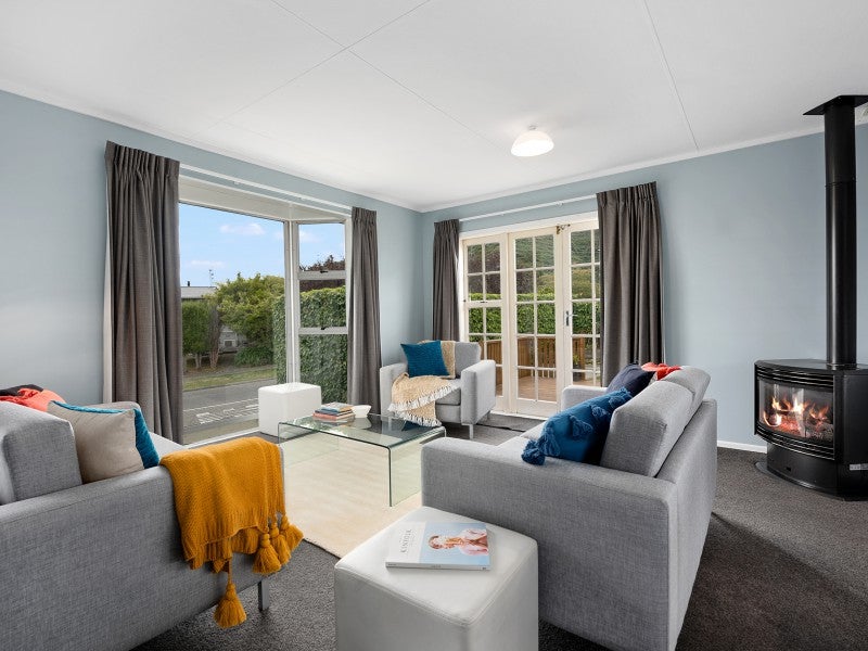166 California Drive, Totara Park, Upper Hutt - Carousel 2