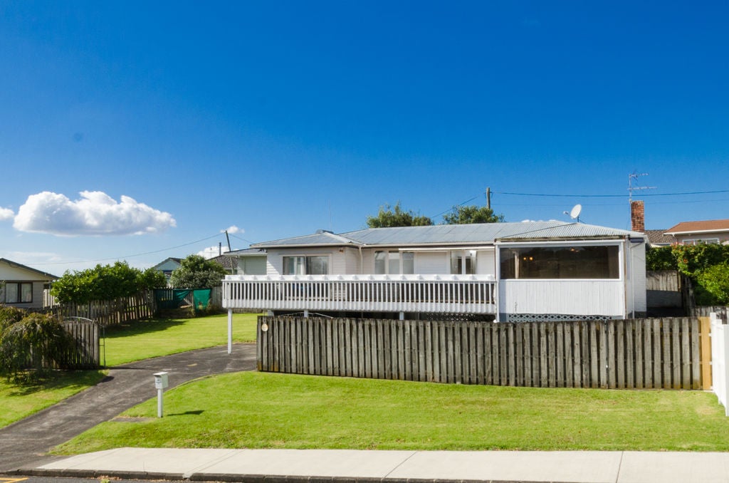 183 Waimumu Road, Massey, Auckland - Carousel 1