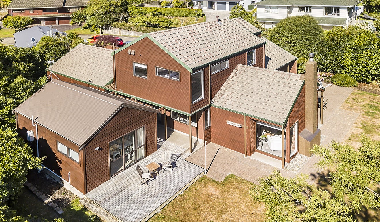 4 Brasenose Place, Tawa, Wellington - Carousel 35