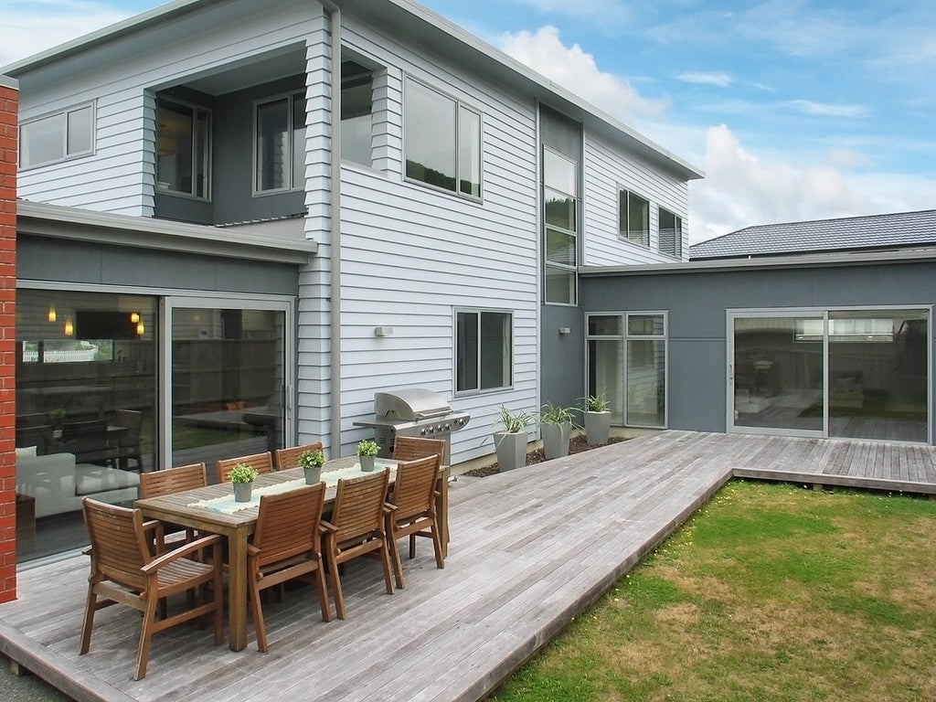 184 Westchester Drive, Churton Park, Wellington - Carousel 1