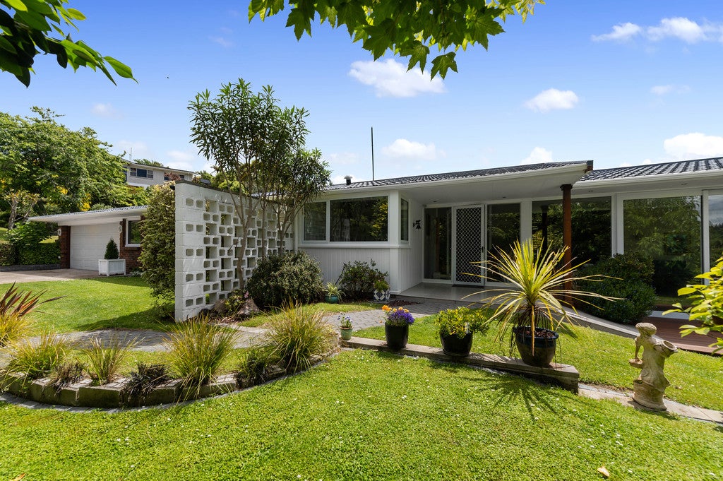 1 Balwyn Avenue, Tihiotonga, Rotorua - Carousel 1
