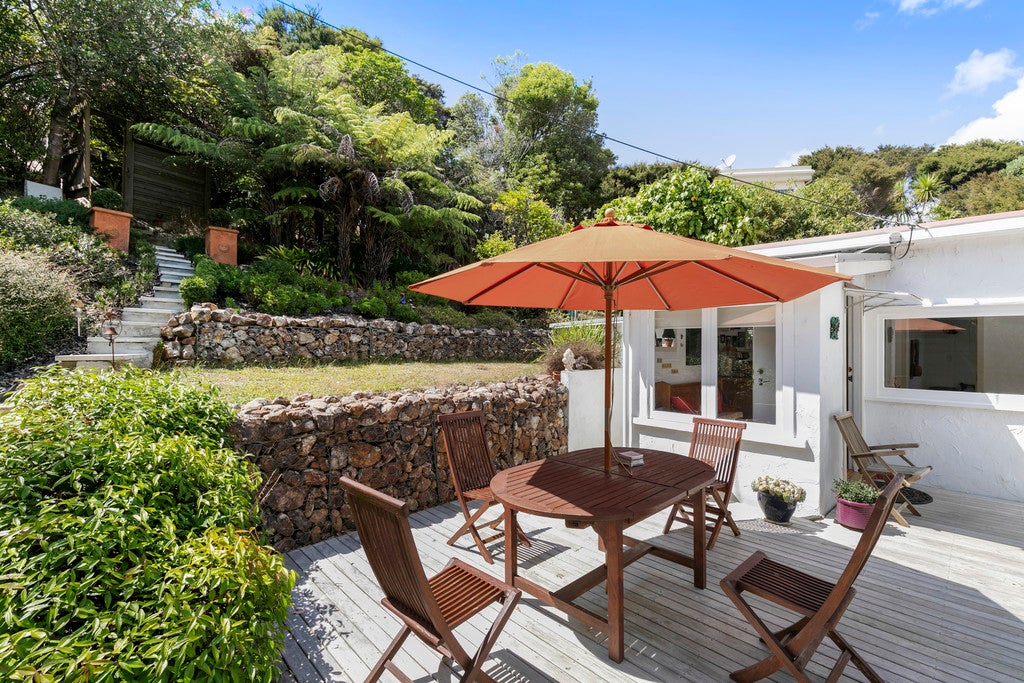 38 Coromandel Road, Oneroa, Waiheke Island - Carousel 1