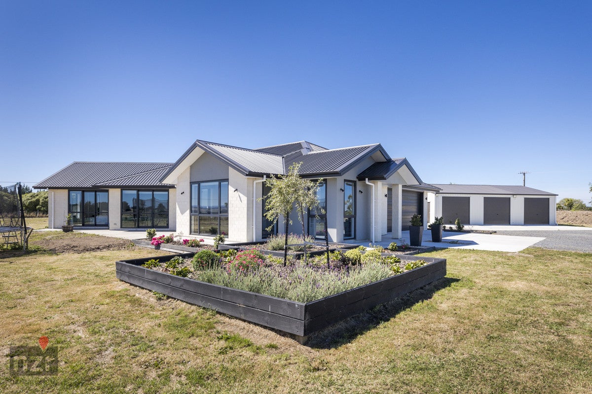 601 Cemetery Road, Sanson, Palmerston North - Carousel 1