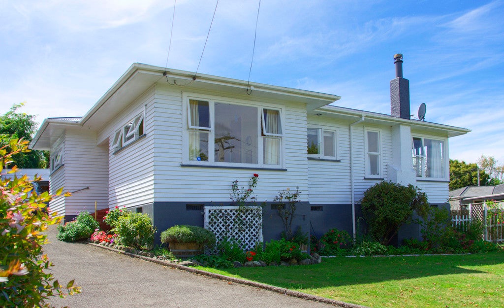 13 Queen Alexandra Street, Lansdowne, Masterton - Carousel 17