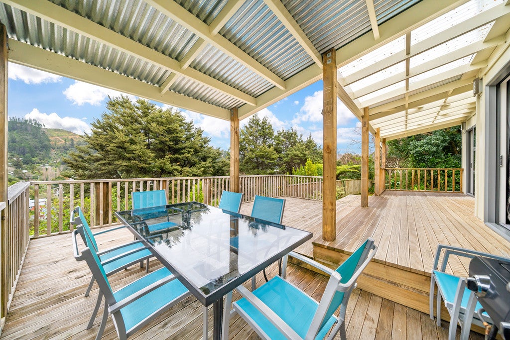 34 Forest Road, Pinehaven, Upper Hutt - Carousel 2