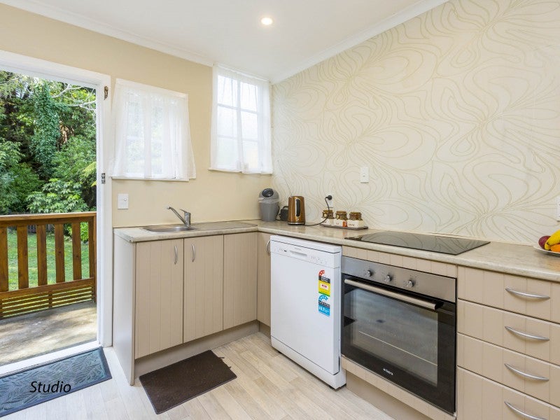 16 Alleyne Court, Brown Owl, Upper Hutt - Carousel 26