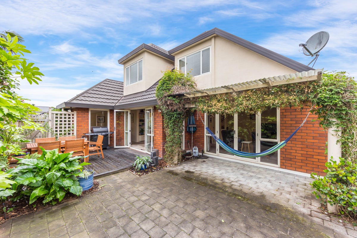 3A Hadlow Place, Burnside, Christchurch - Carousel 23