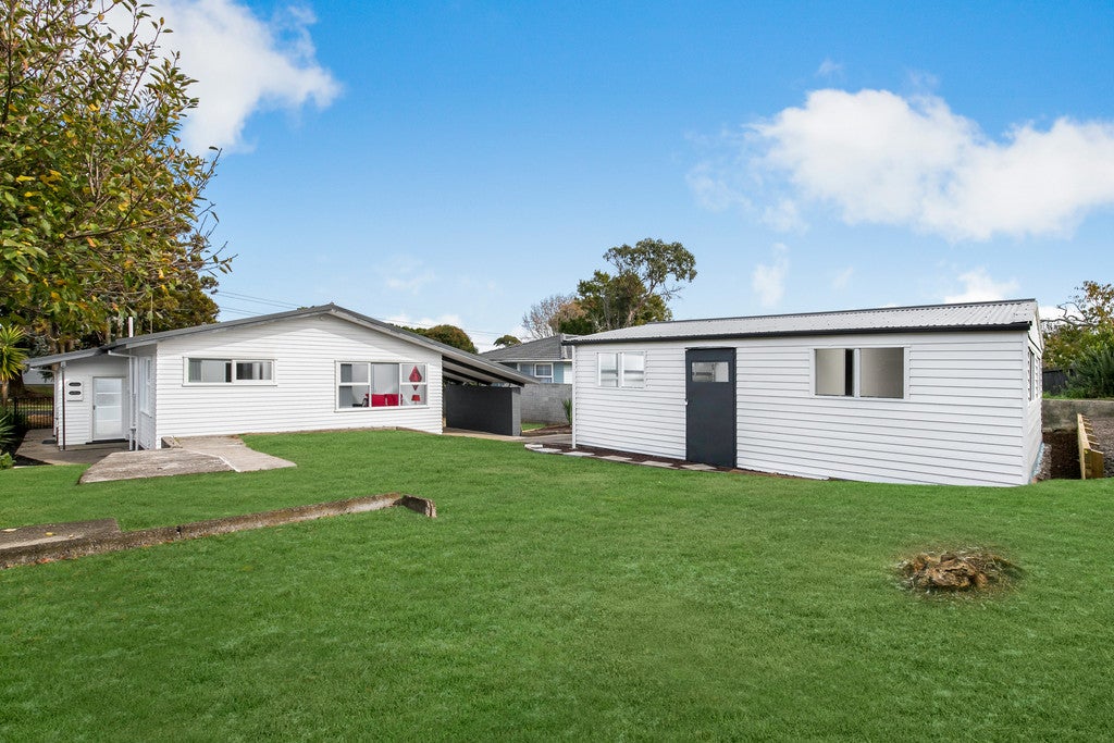 20 Zelda Avenue, Clover Park, Auckland - Carousel 2