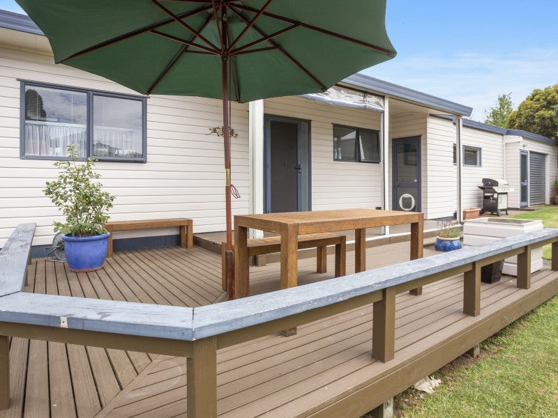 12 Pohutukawa Drive, Athenree, Waihi Beach - Carousel 1