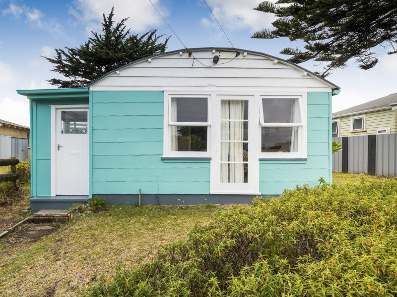 670 Waitarere Beach Road, Waitarere Beach, Levin - Carousel 2