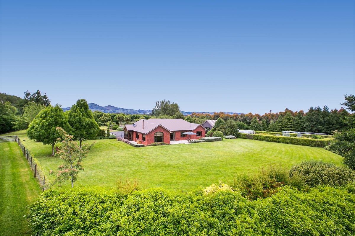 40 Tirohanga Road, North Taieri, Mosgiel - Carousel 1