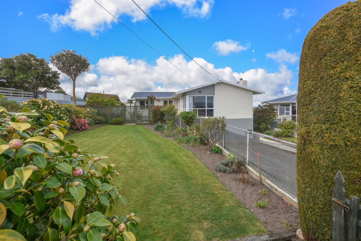 16 Lark Street, Oamaru - Carousel 2