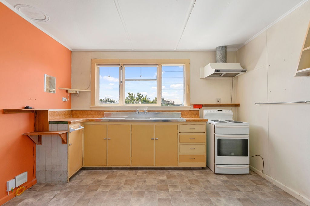 156 Tedder Avenue, North New Brighton, Christchurch - Carousel 2