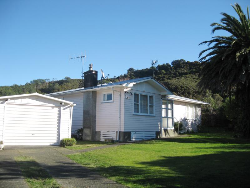 3 Hamstead Street, Wainuiomata, Lower Hutt - Carousel 13