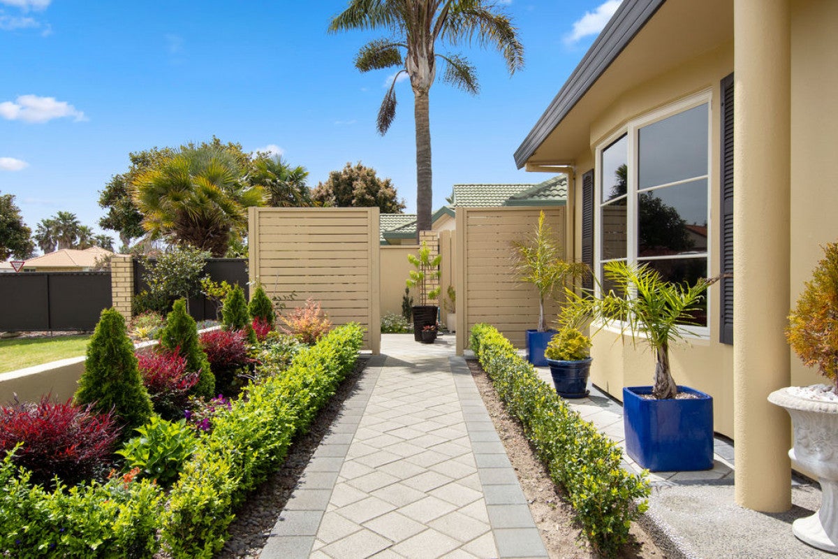 3 Cayman Key, Papamoa Beach, Papamoa - Carousel 1