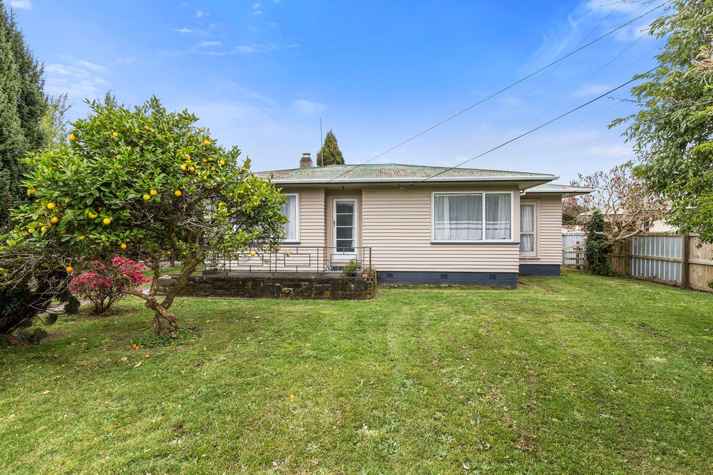 12 Fairview Road, Western Heights, Rotorua - Carousel 1