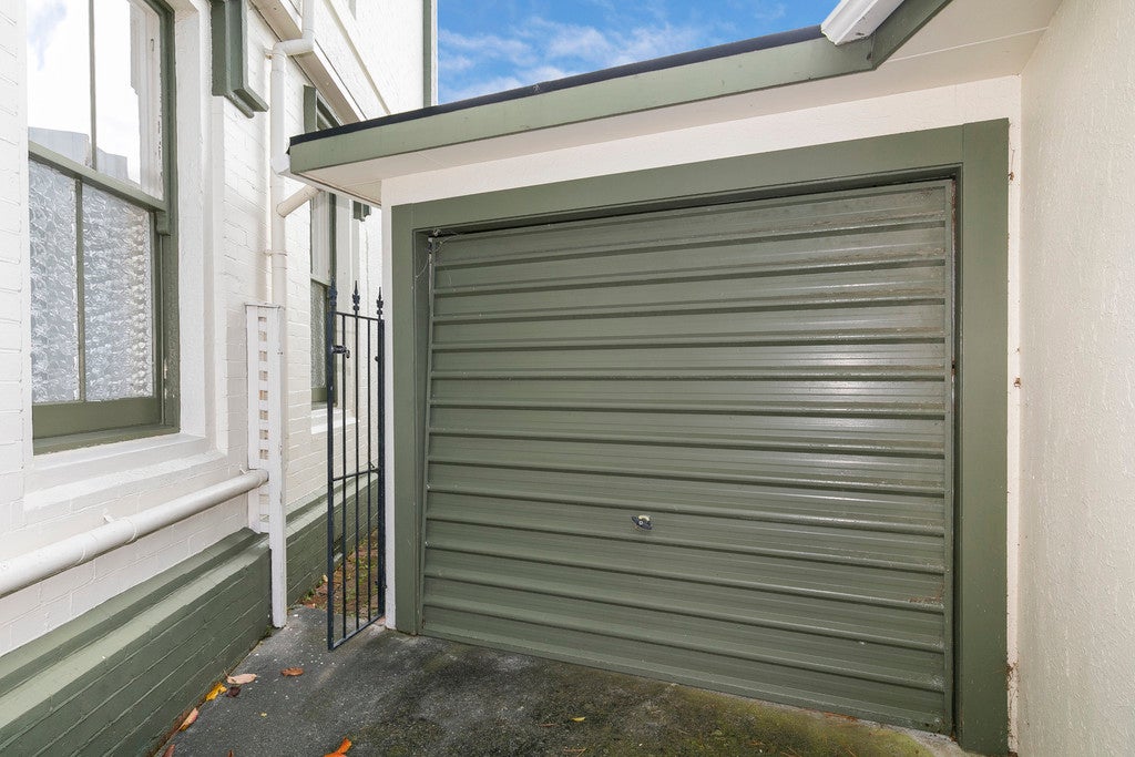 16A Hadfield Terrace, Kelburn, Wellington - Carousel 7