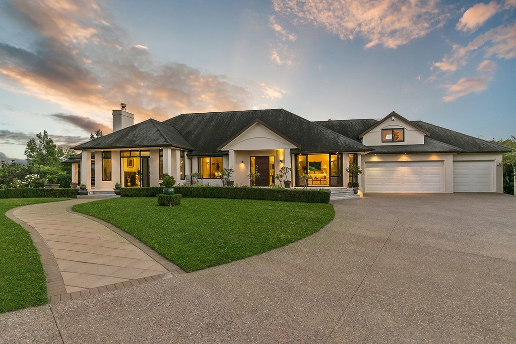 267 Point View Drive, Dannemora, Auckland - Carousel 1