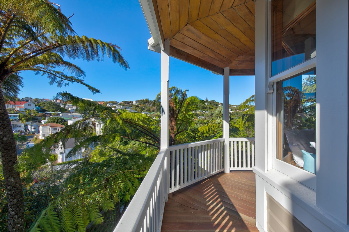 212 Ohiro Road, Brooklyn, Wellington - Carousel 1
