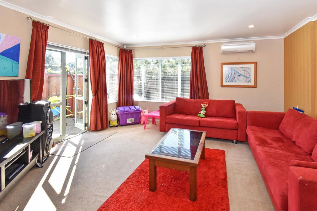 99 Riverton Drive, Randwick Park, Auckland - Carousel 2