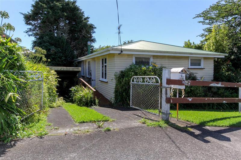 5 Rimu Street, Strandon, New Plymouth - Carousel 1