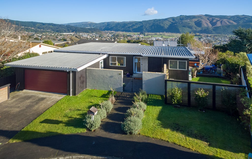 9 Arundel Grove, Silverstream, Upper Hutt - Carousel 20